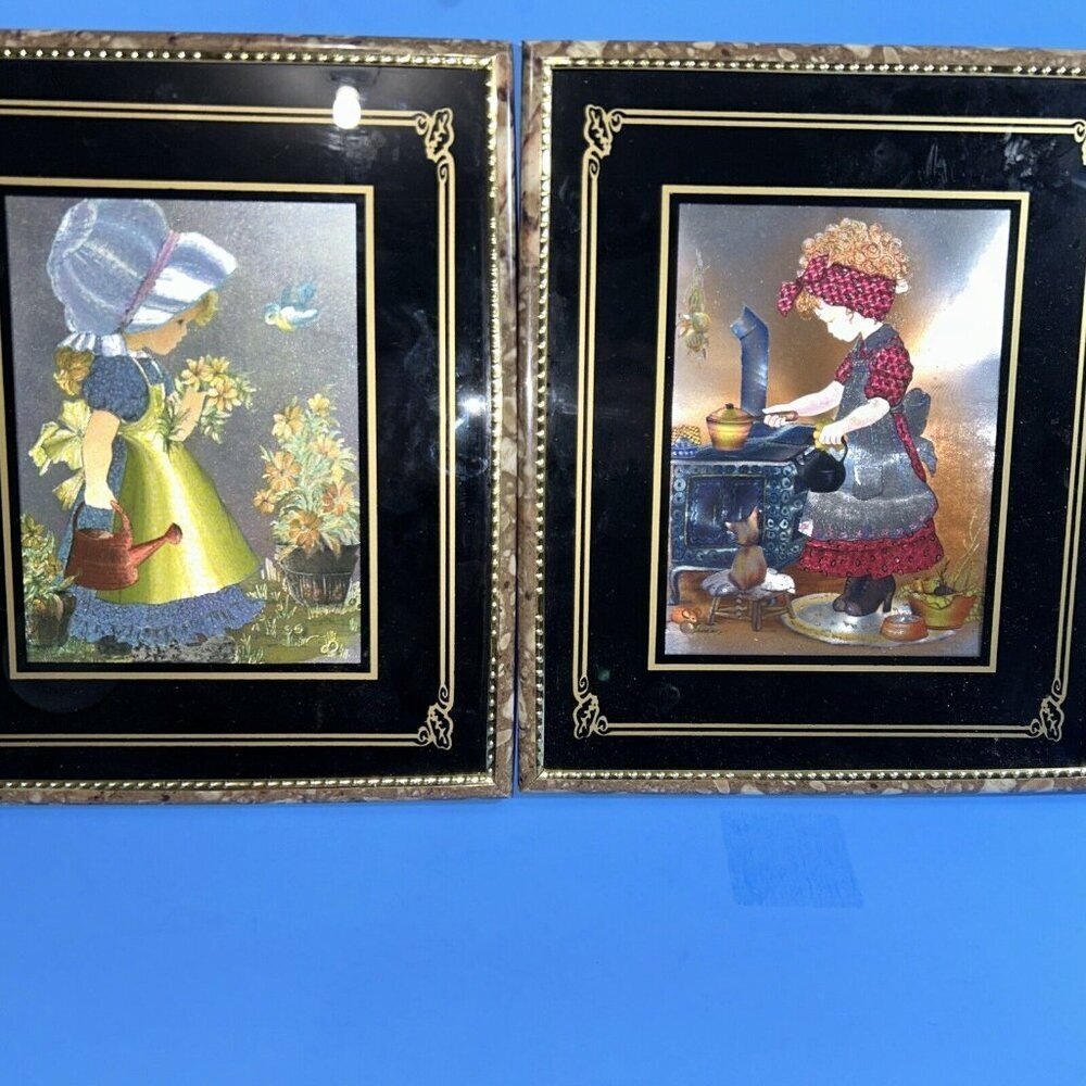 Pair Of Foil Screen Girl Holly Hobby Flowers Bonnet Made In England Cat Tea